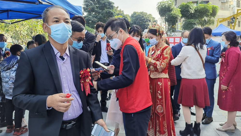 “插隊”新娘收獲全城祝福，憑啥？就憑這兩個字