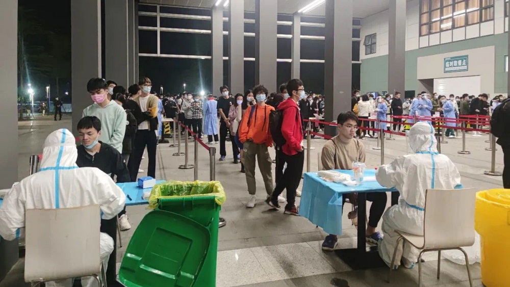 致敬火線戰(zhàn)疫的TA們：感謝你，辛苦了